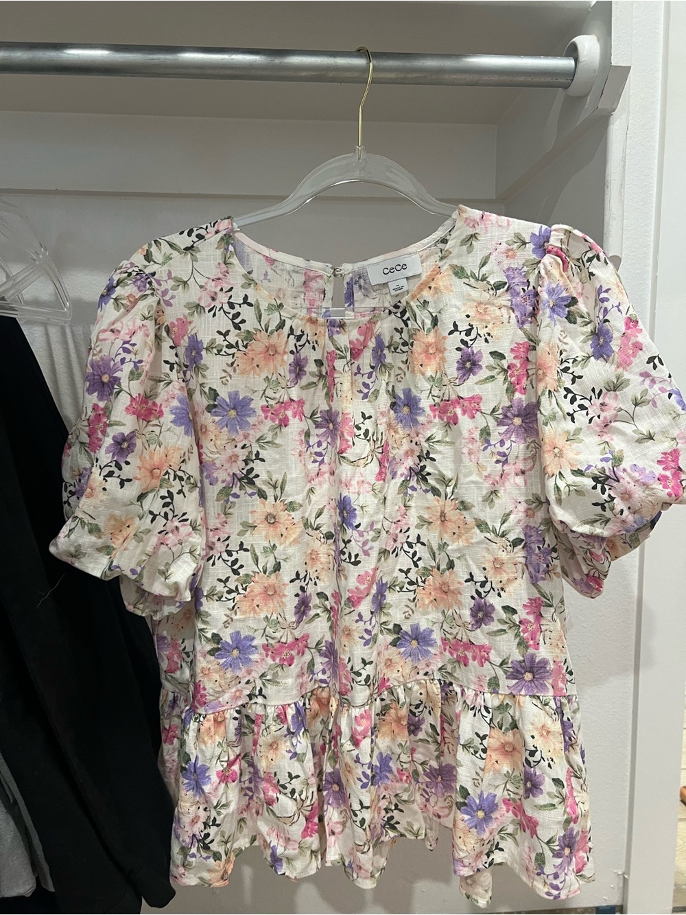 CeCe Floral Puff Sleeve Peplum Top White & Pink Medium NWT